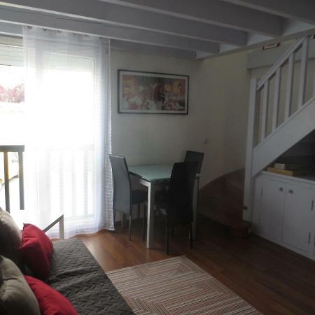 Residence Biak Bat Сибур Екстериор снимка